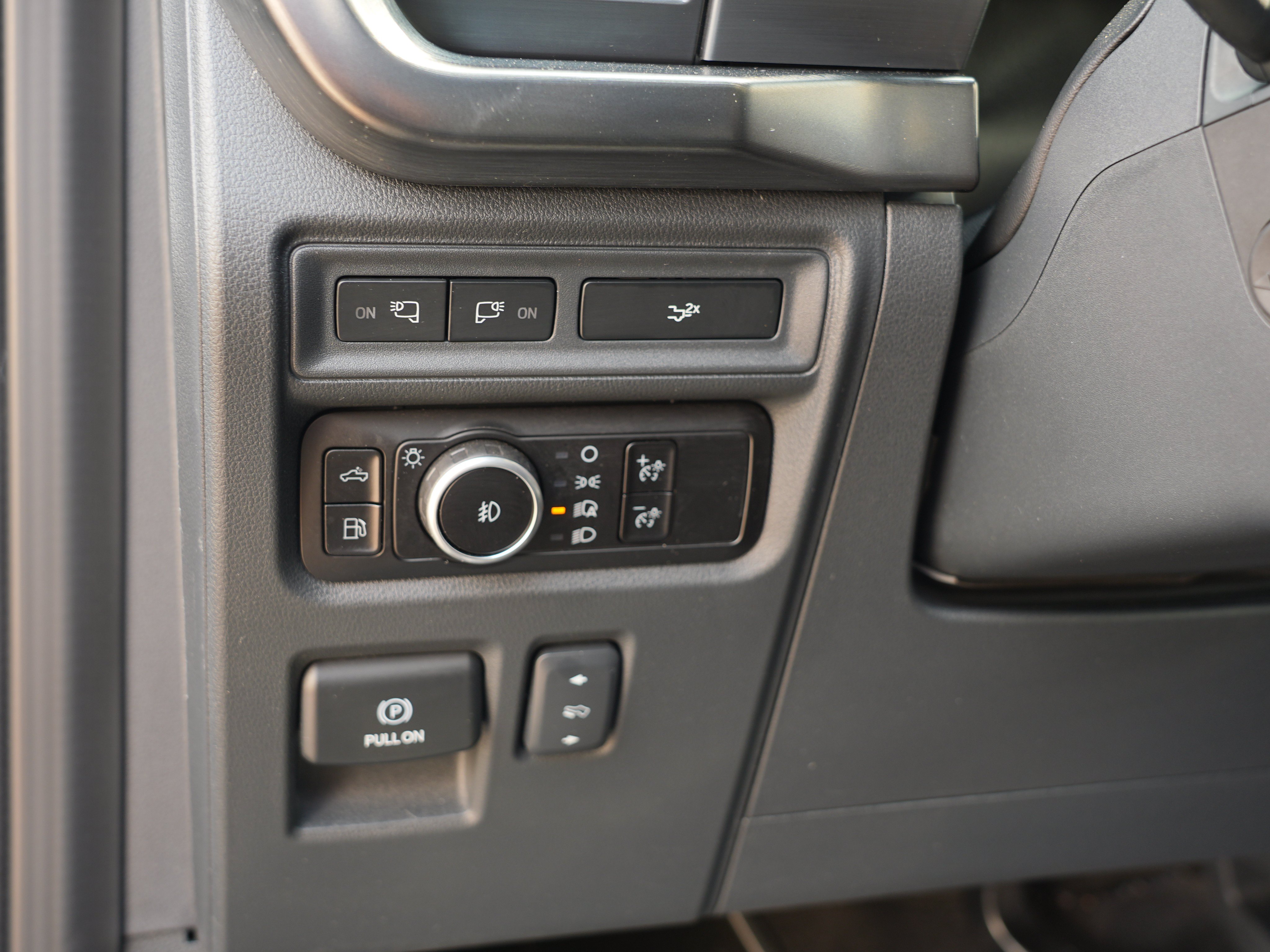 Used 2023 Ford F150 Lariat w/ Equipment Group 502A High AWD/4WD image 18