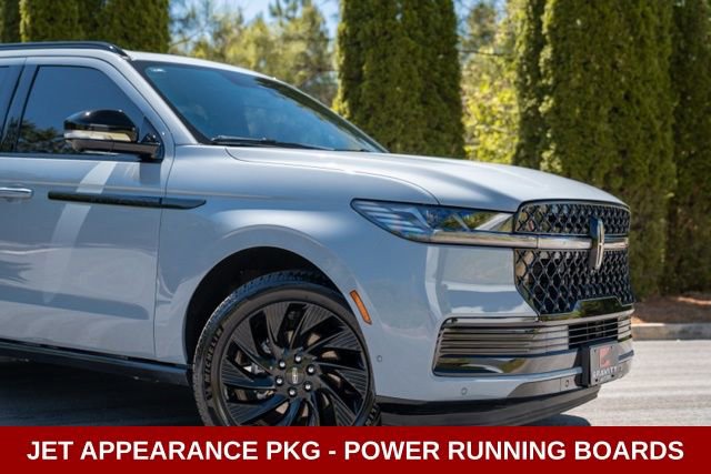 Used 2025 Lincoln Navigator Reserve w/ Jet Appearance Package image 7