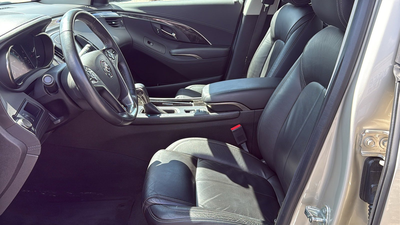Used 2015 Buick LaCrosse Leather FWD image 21
