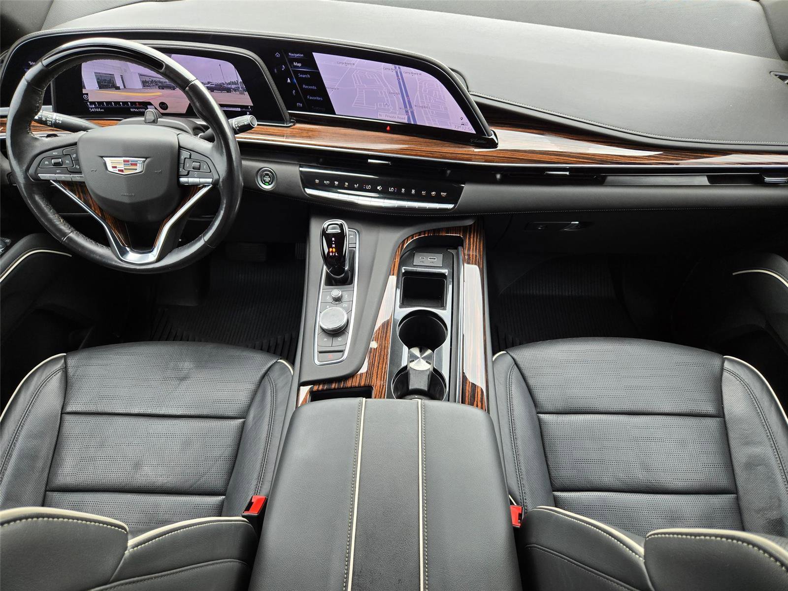 Used 2022 Cadillac Escalade Premium Luxury AWD/4WD image 13