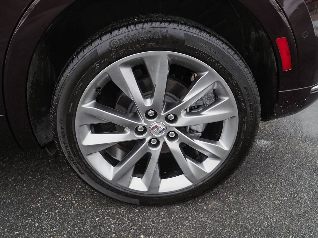 Used 2023 Buick Envision Avenir image 38