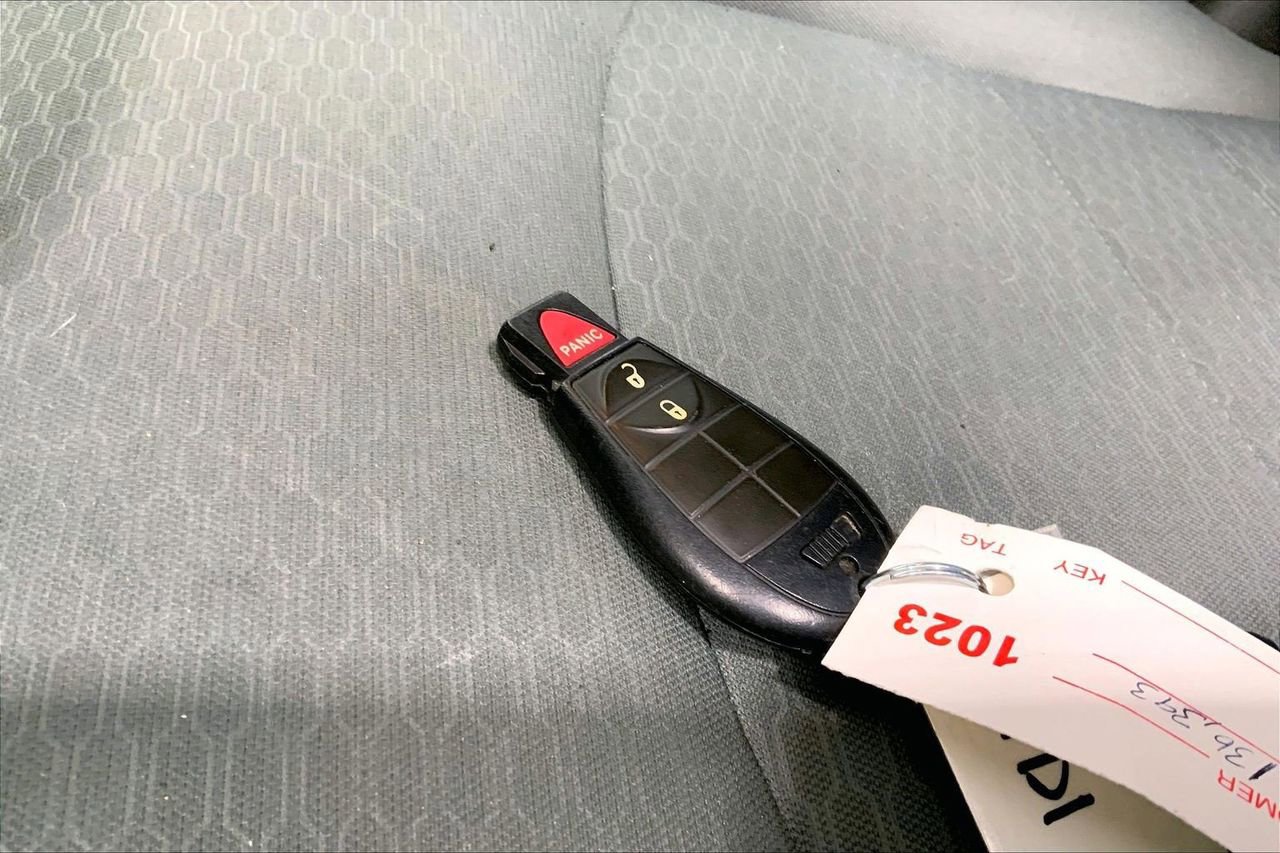 Used 2017 RAM 1500 Classic SLT image 19