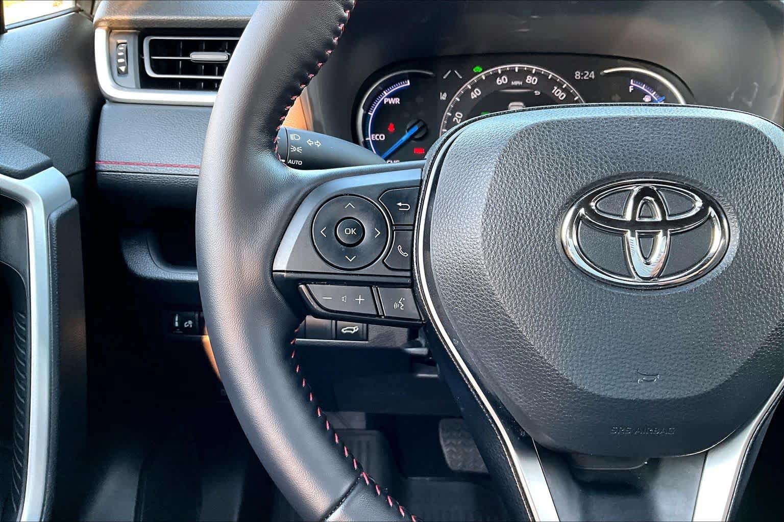 Used 2025 Toyota RAV4 SE w/ Weather & Moonroof Package AWD/4WD image 23