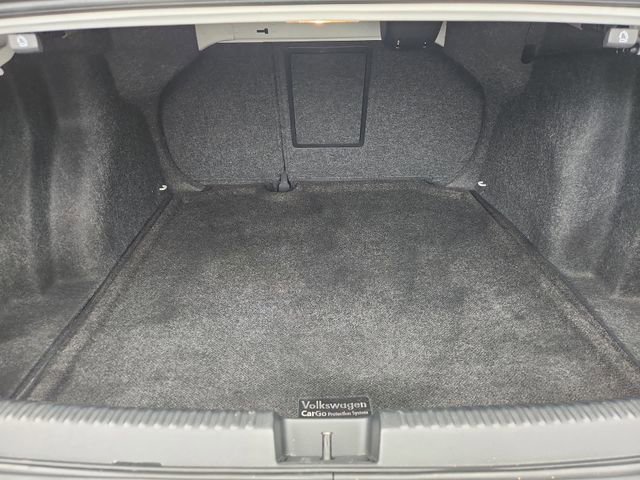 Used 2017 Volkswagen Jetta SE image 24