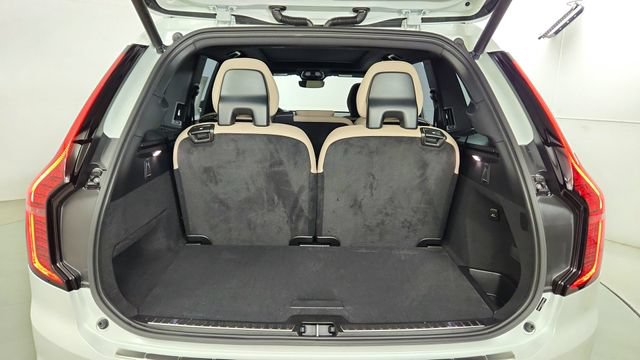 Used 2026 Volvo XC90 B6 Plus w/ Protection Package AWD/4WD image 39