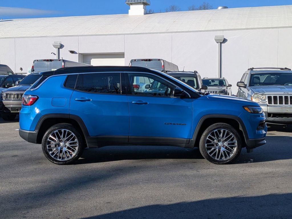 Used 2023 Jeep Compass Limited w/ Elite Group image 2
