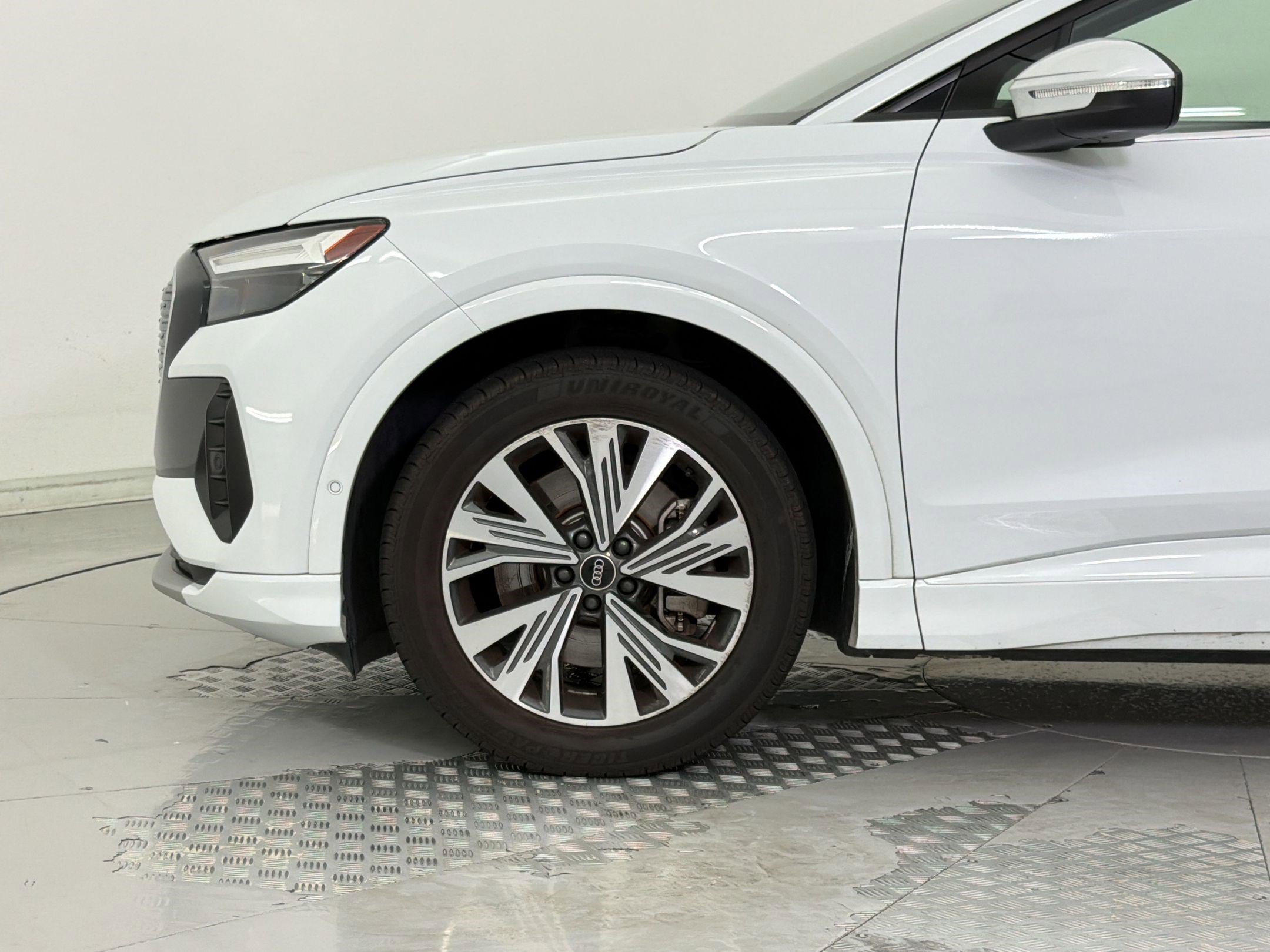 Used 2023 Audi Q4 e-tron Premium Plus w/ Premium Plus RWD image 23