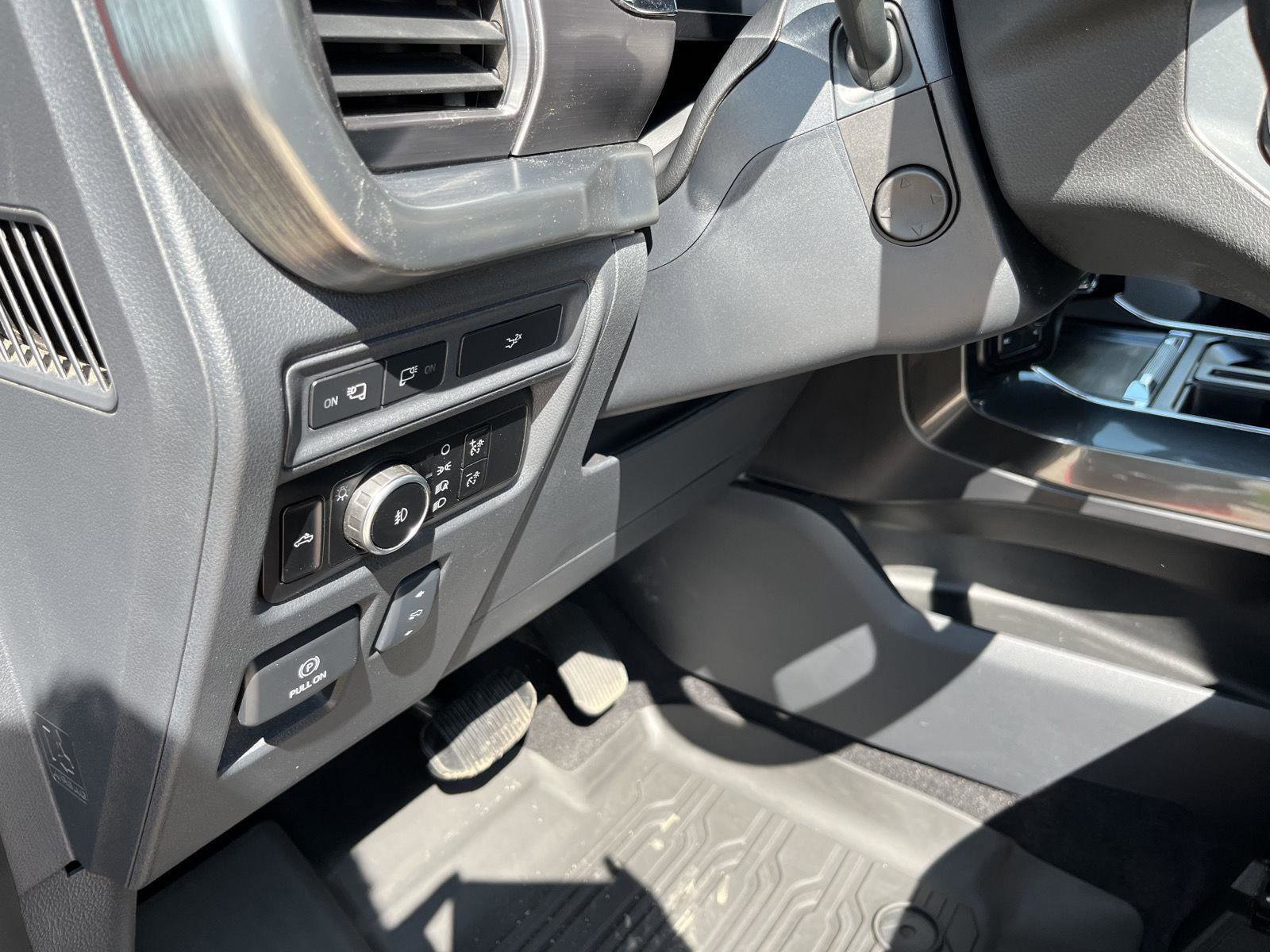 Used 2023 Ford F150 Lariat w/ Equipment Group 502A High image 17
