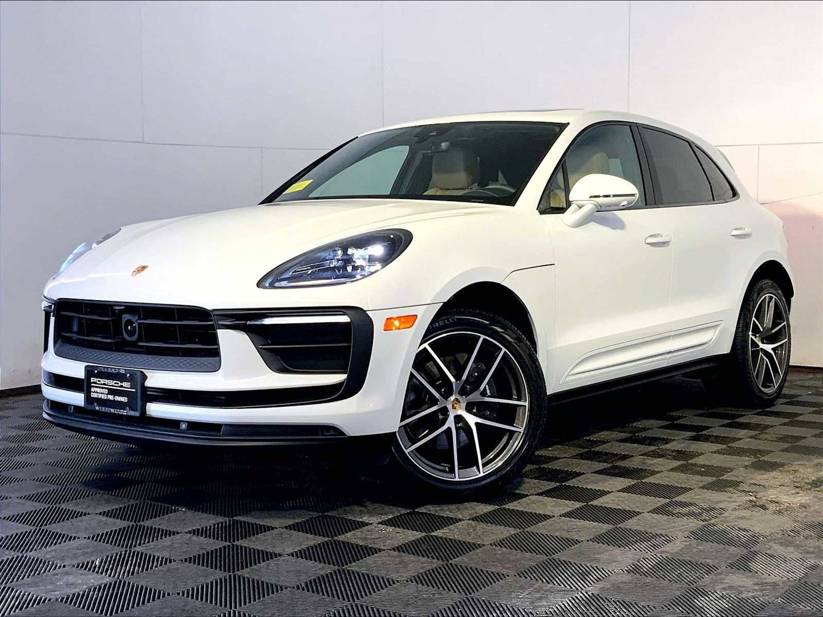 Certified 2026 Porsche Macan AWD/4WD image 1