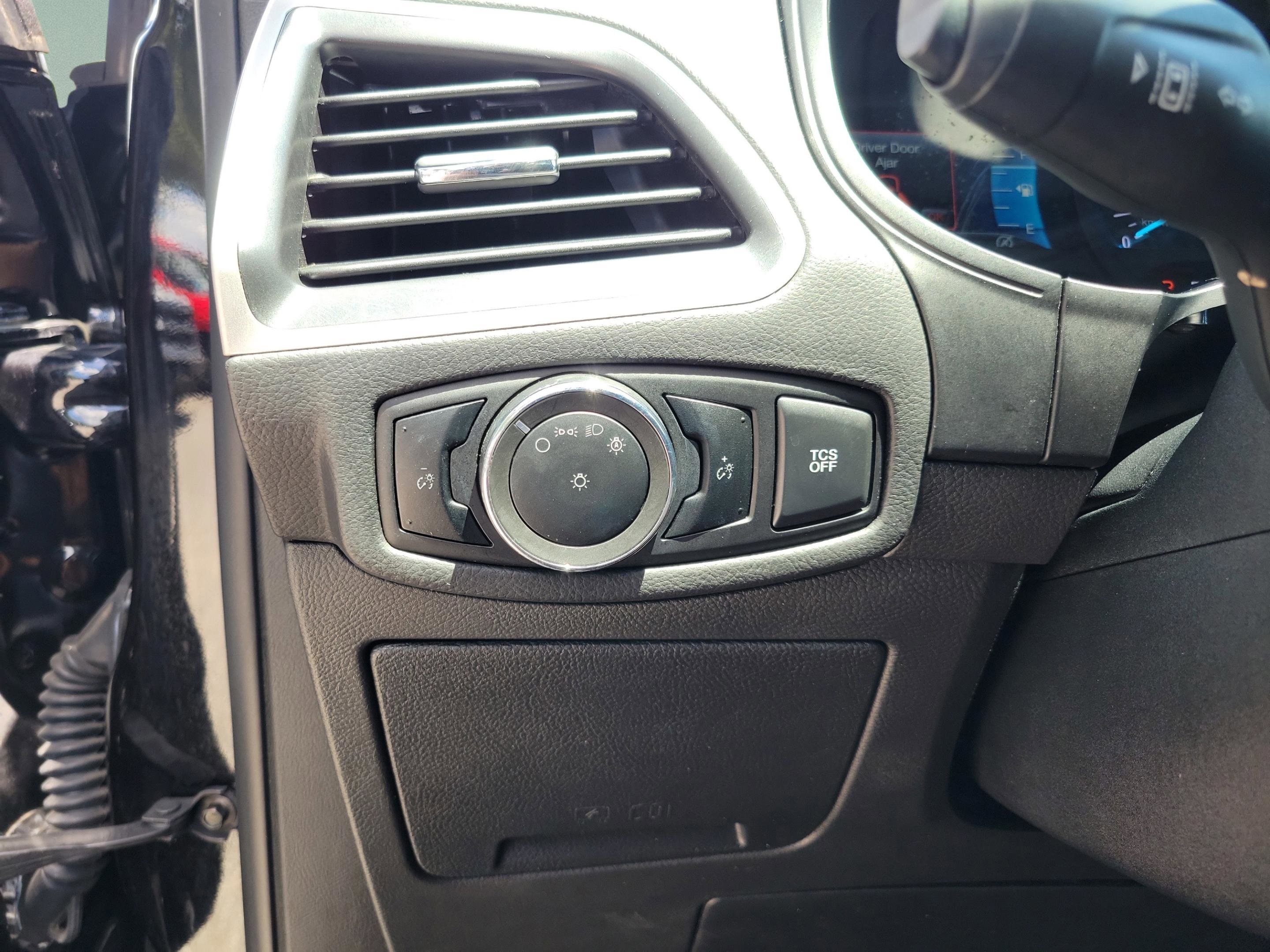 Used 2024 Ford Edge SEL AWD/4WD image 19