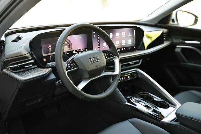 New 2026 Audi Q5 Premium AWD/4WD image 18