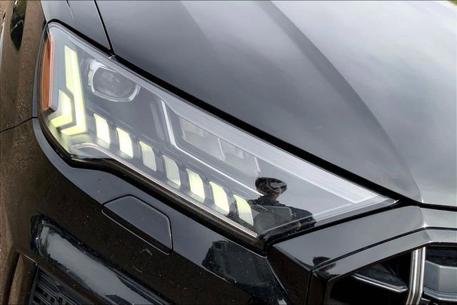 Used 2023 Audi SQ7 Premium Plus w/ Executive Package image 28