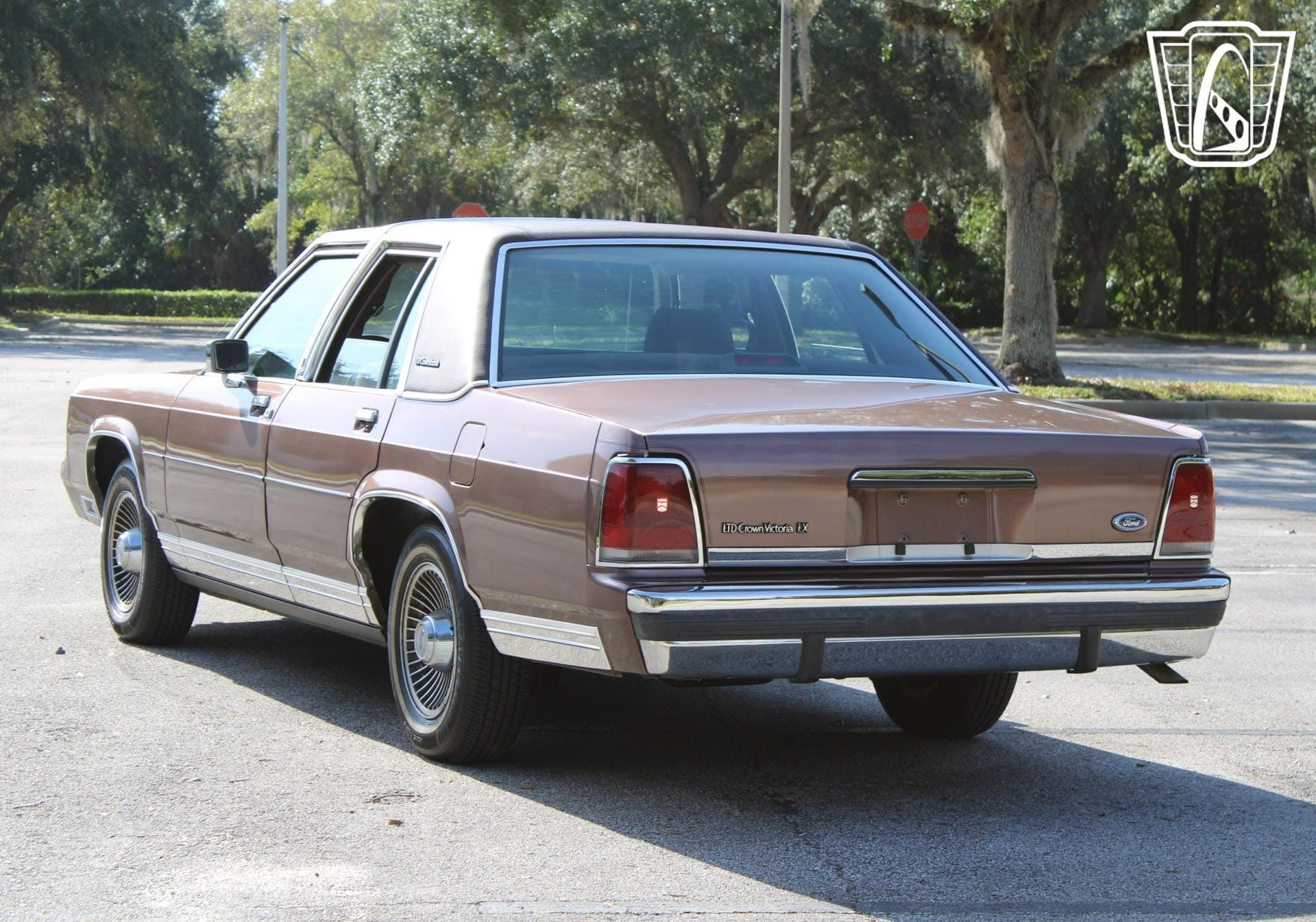 Used 1989 Ford LTD Crown Victoria image 8