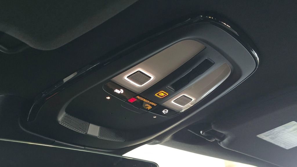 New 2026 Volvo XC90 B6 Plus w/ Protection Package Premier image 32