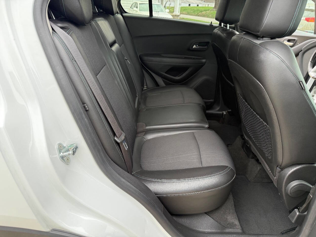 Used 2016 Chevrolet Trax LT w/ LT Convenience Package image 13