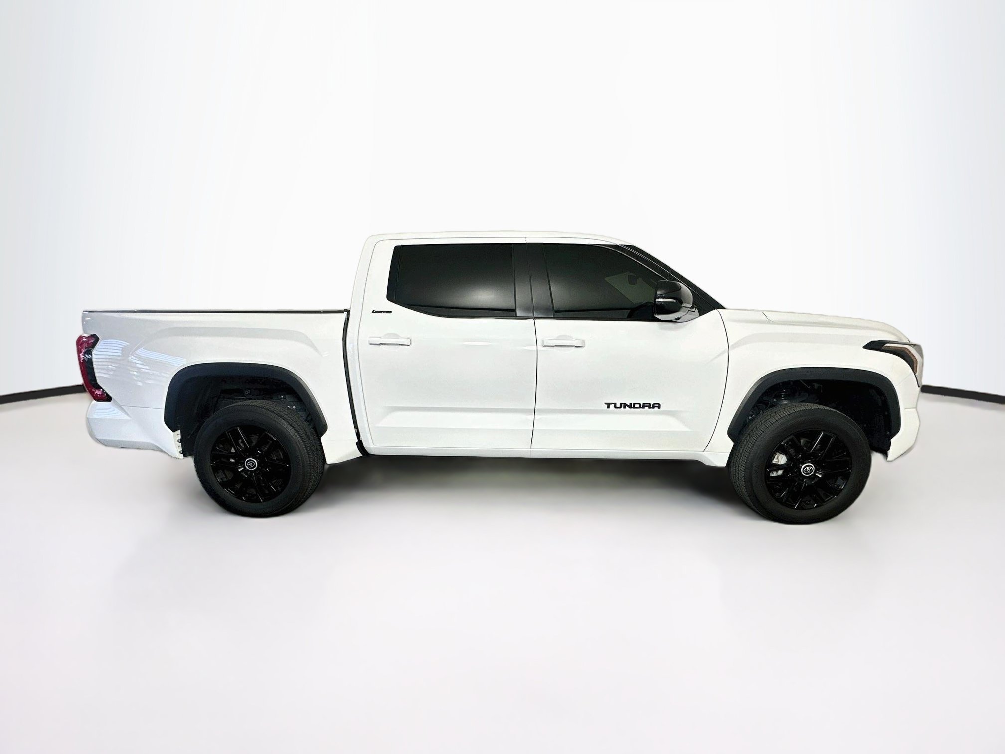 Used 2024 Toyota Tundra Limited AWD/4WD image 10