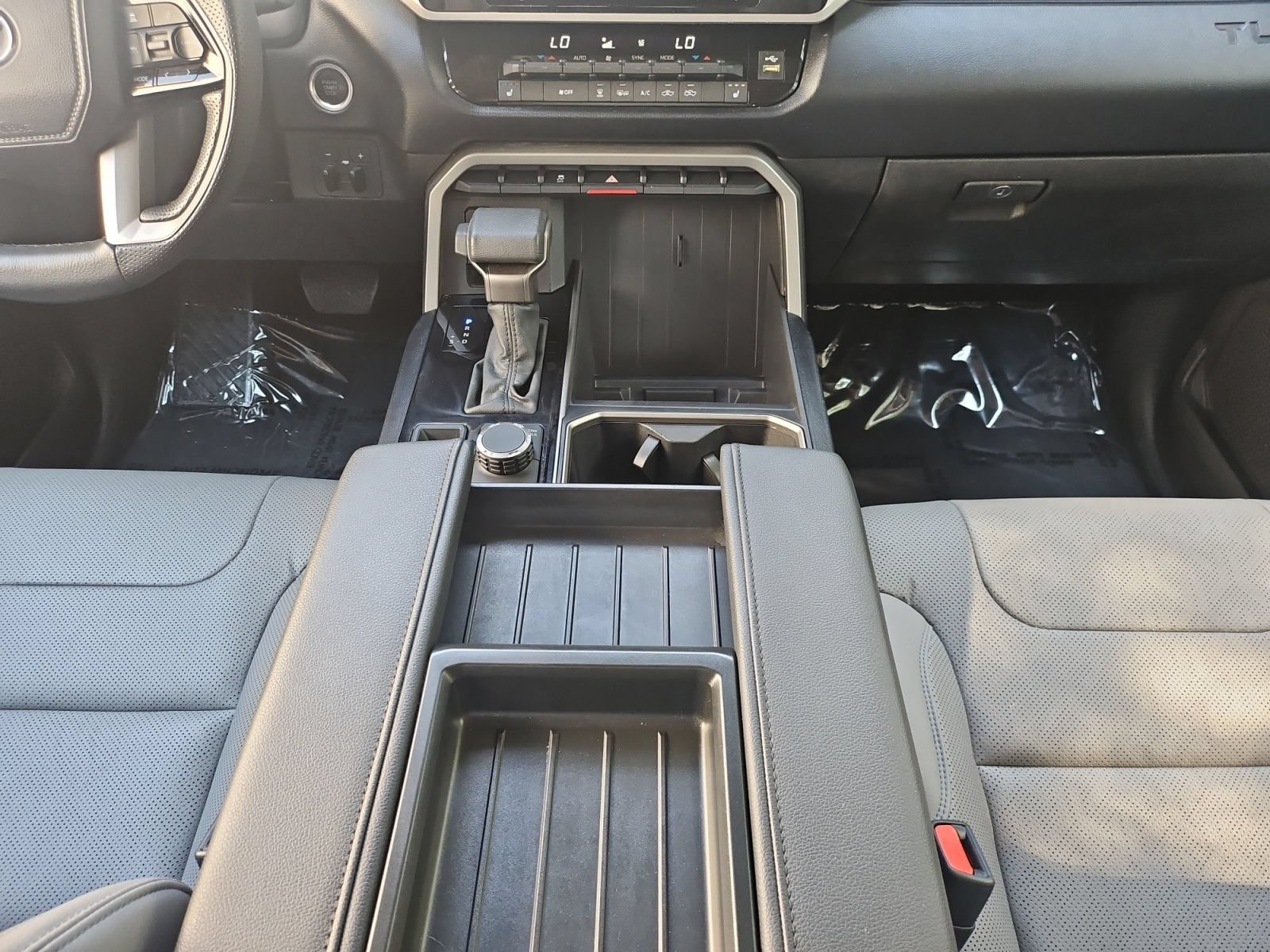 Used 2024 Toyota Tundra SR5 w/ SR5 Premium Package AWD/4WD image 32