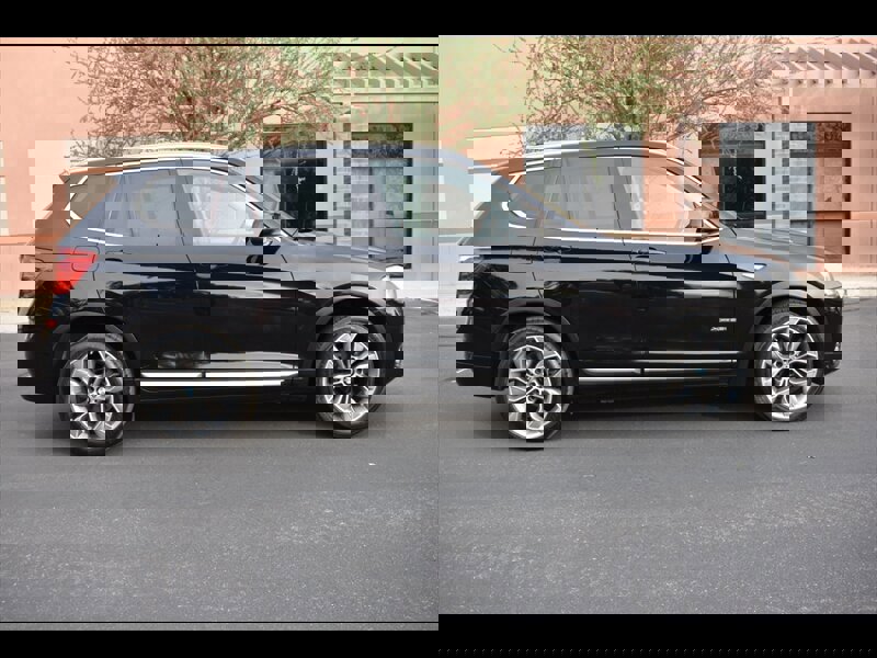 Used 2016 BMW X3 xDrive28i w/ Premium Package image 1