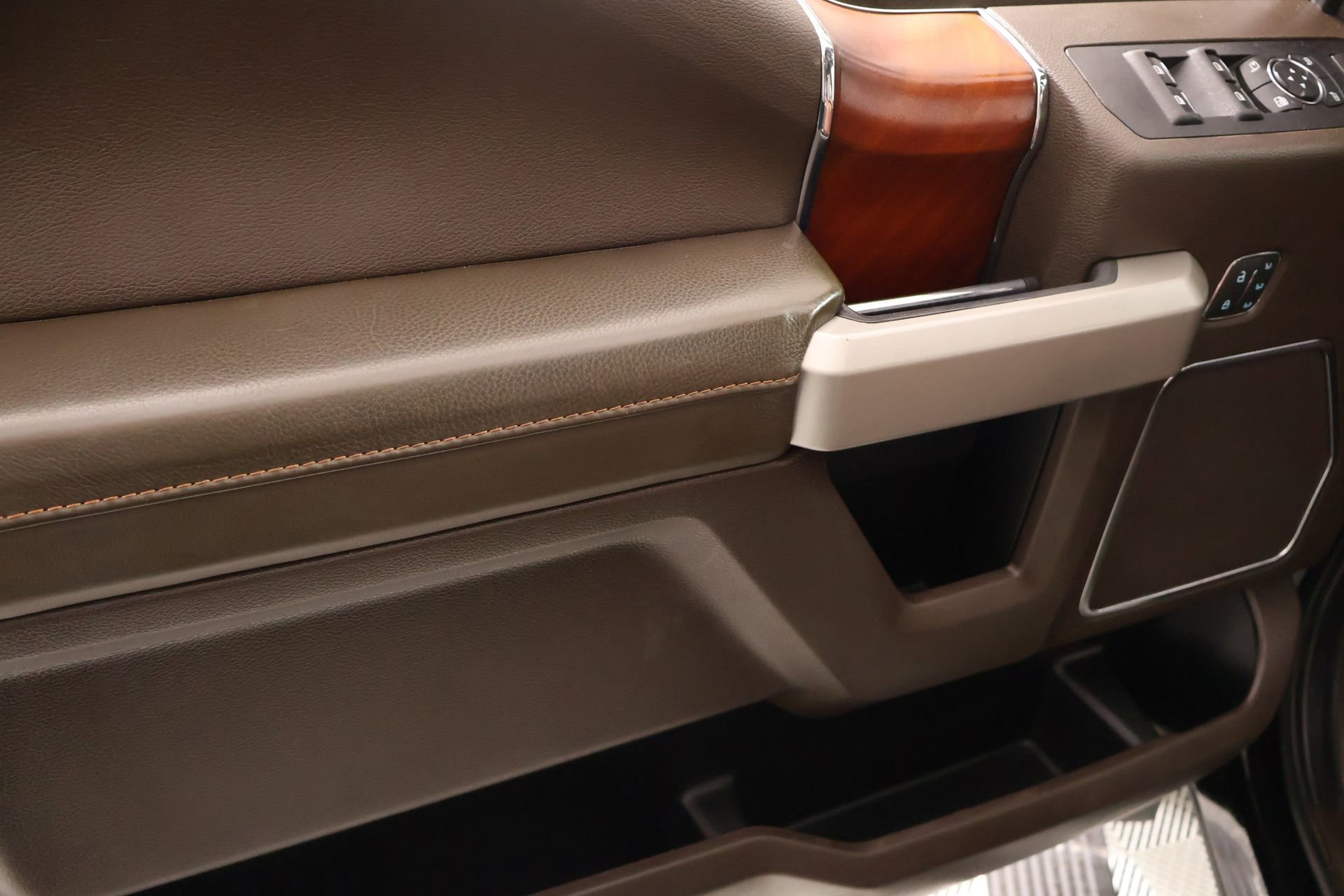 Used 2022 Ford F350 King Ranch w/ King Ranch Ultimate Package image 17