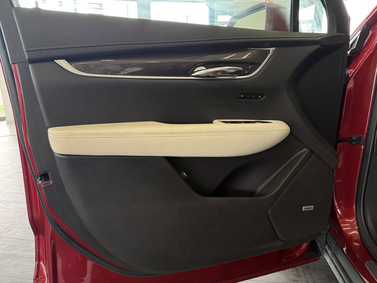 Used 2020 Cadillac XT6 Sport AWD/4WD image 21