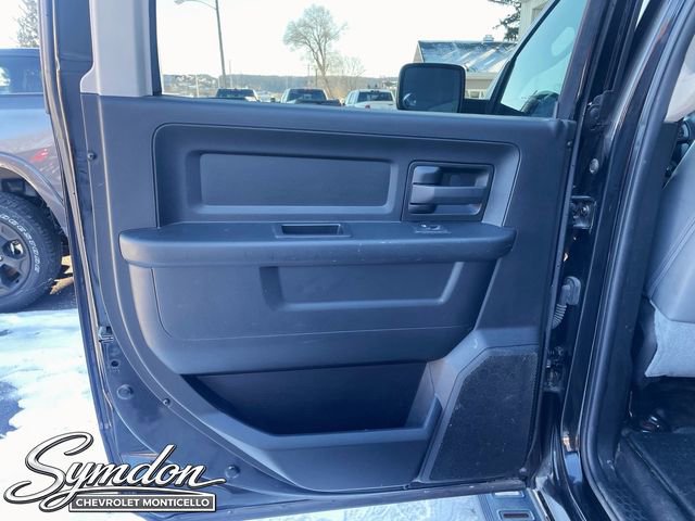 Used 2020 RAM 1500 Tradesman w/ Chrome Appearance Group image 16