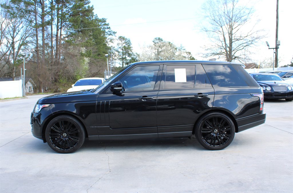 Used 2017 Land Rover Range Rover HSE image 4