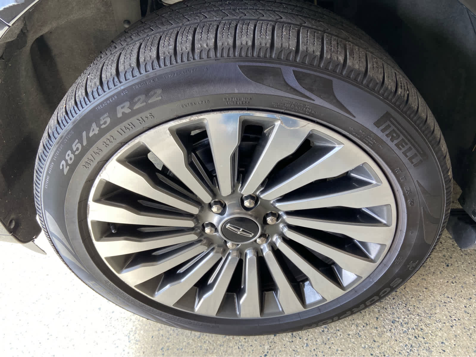 Used 2019 Lincoln Navigator Reserve image 12