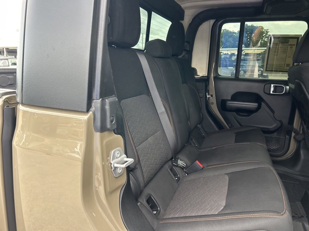 Used 2020 Jeep Gladiator Mojave w/ Trailer Tow Package image 29