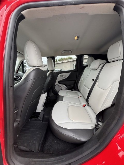 Used 2018 Jeep Renegade Limited image 11