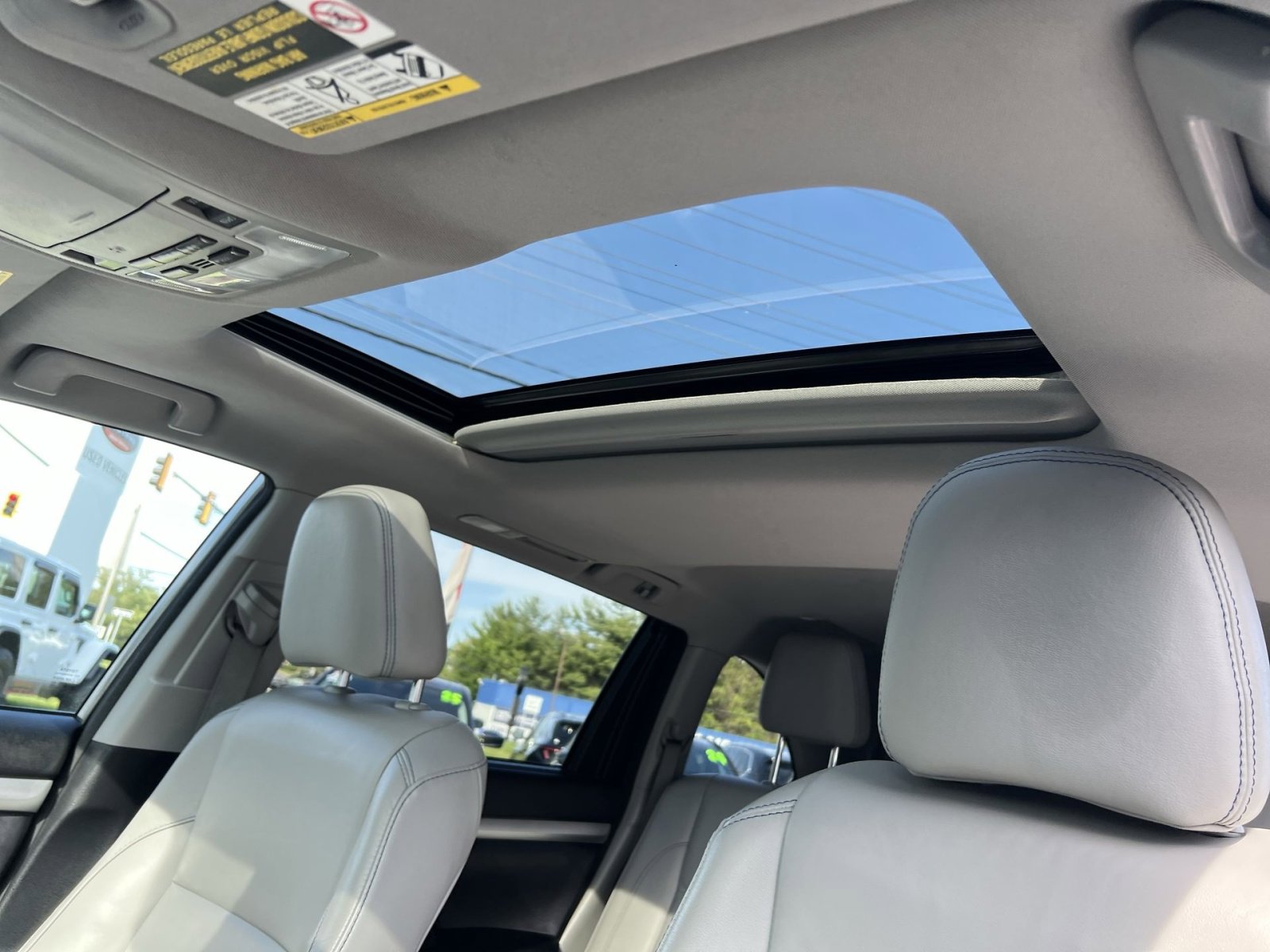 Used 2018 Toyota Highlander XLE AWD/4WD image 24