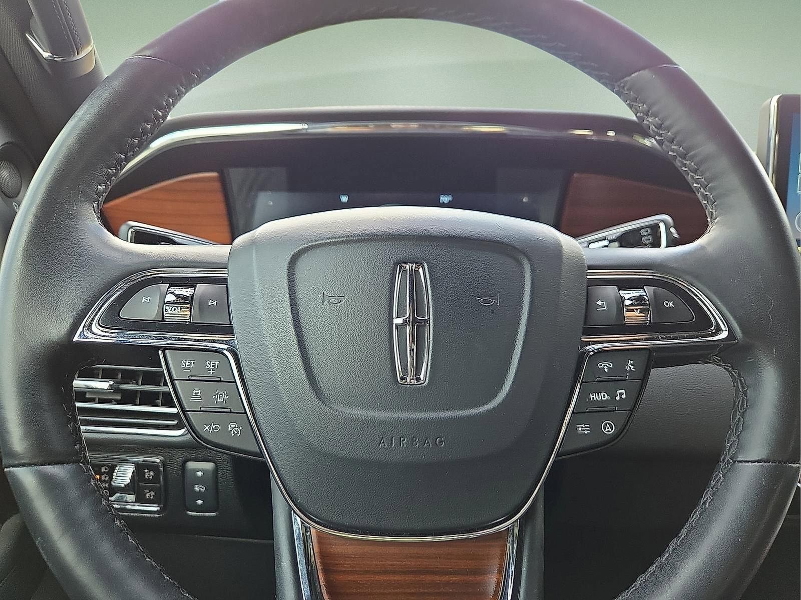 Used 2024 Lincoln Navigator L Reserve AWD/4WD image 24
