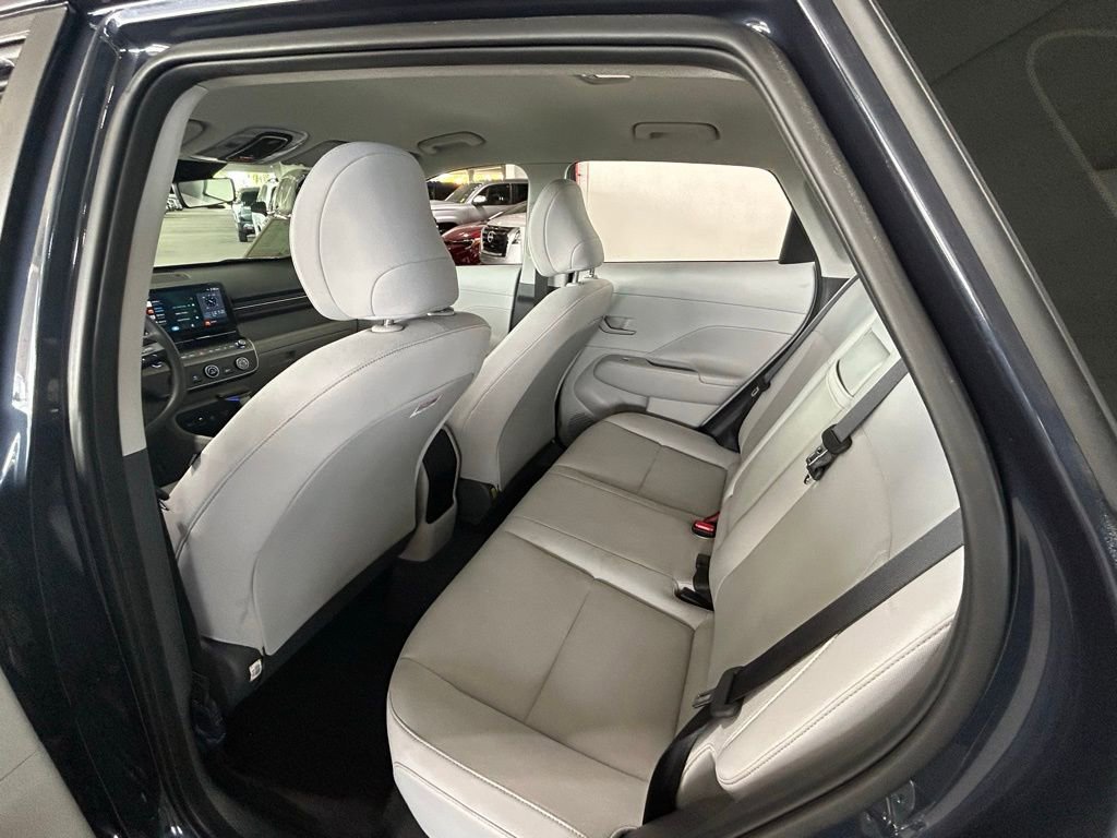 Used 2024 Hyundai Kona SE image 39