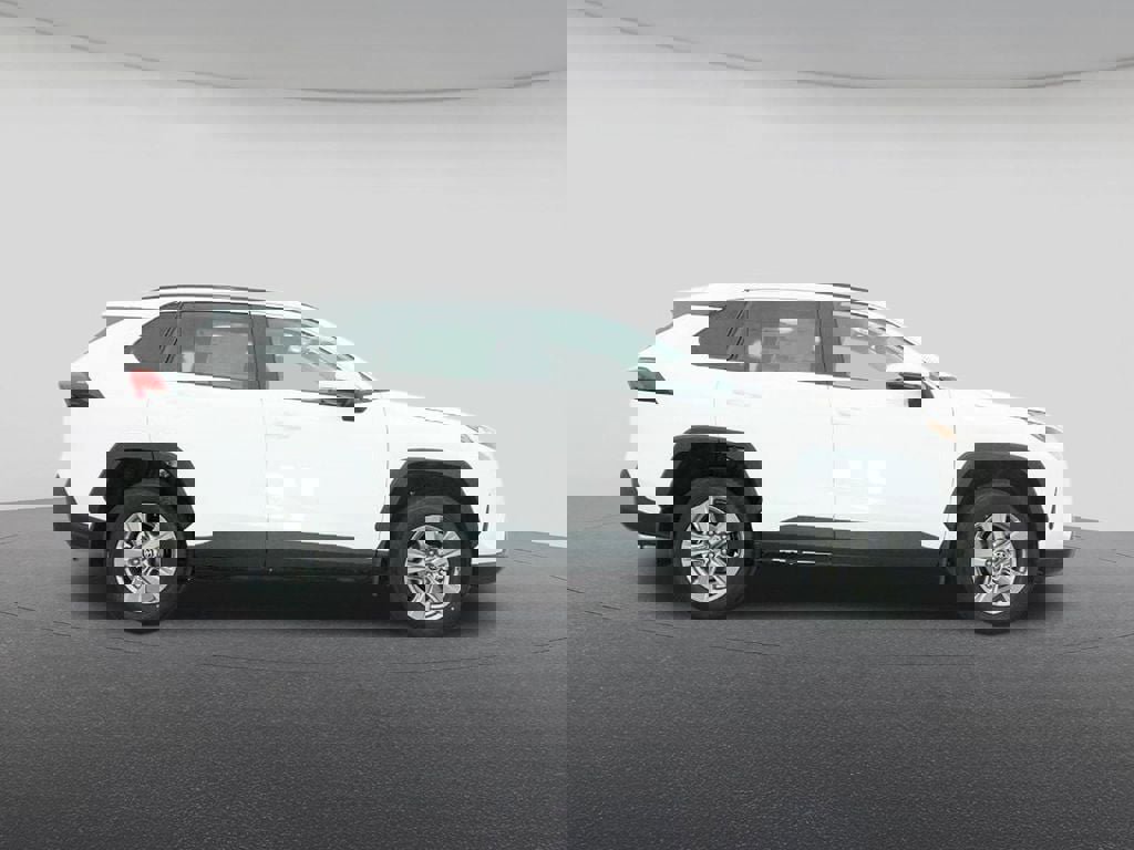 New 2025 Toyota RAV4 XLE image 27