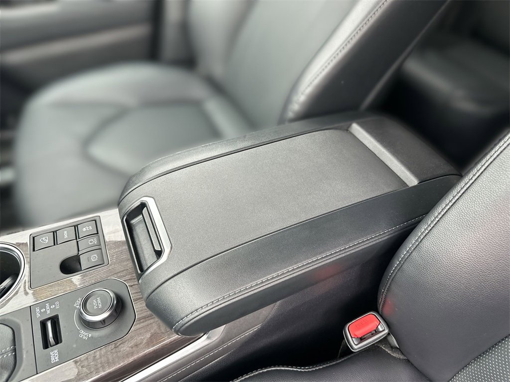 Used 2023 Toyota Highlander Limited image 23