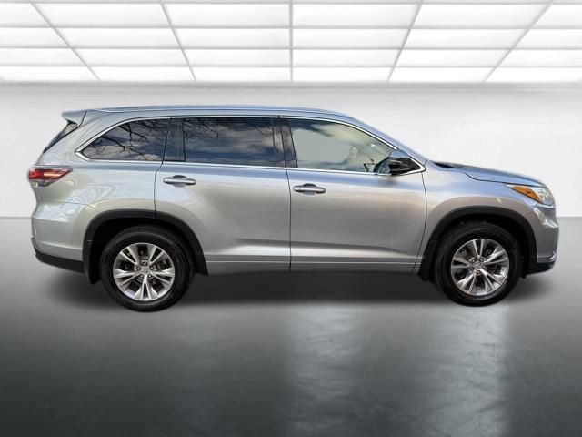 Used 2015 Toyota Highlander XLE image 4