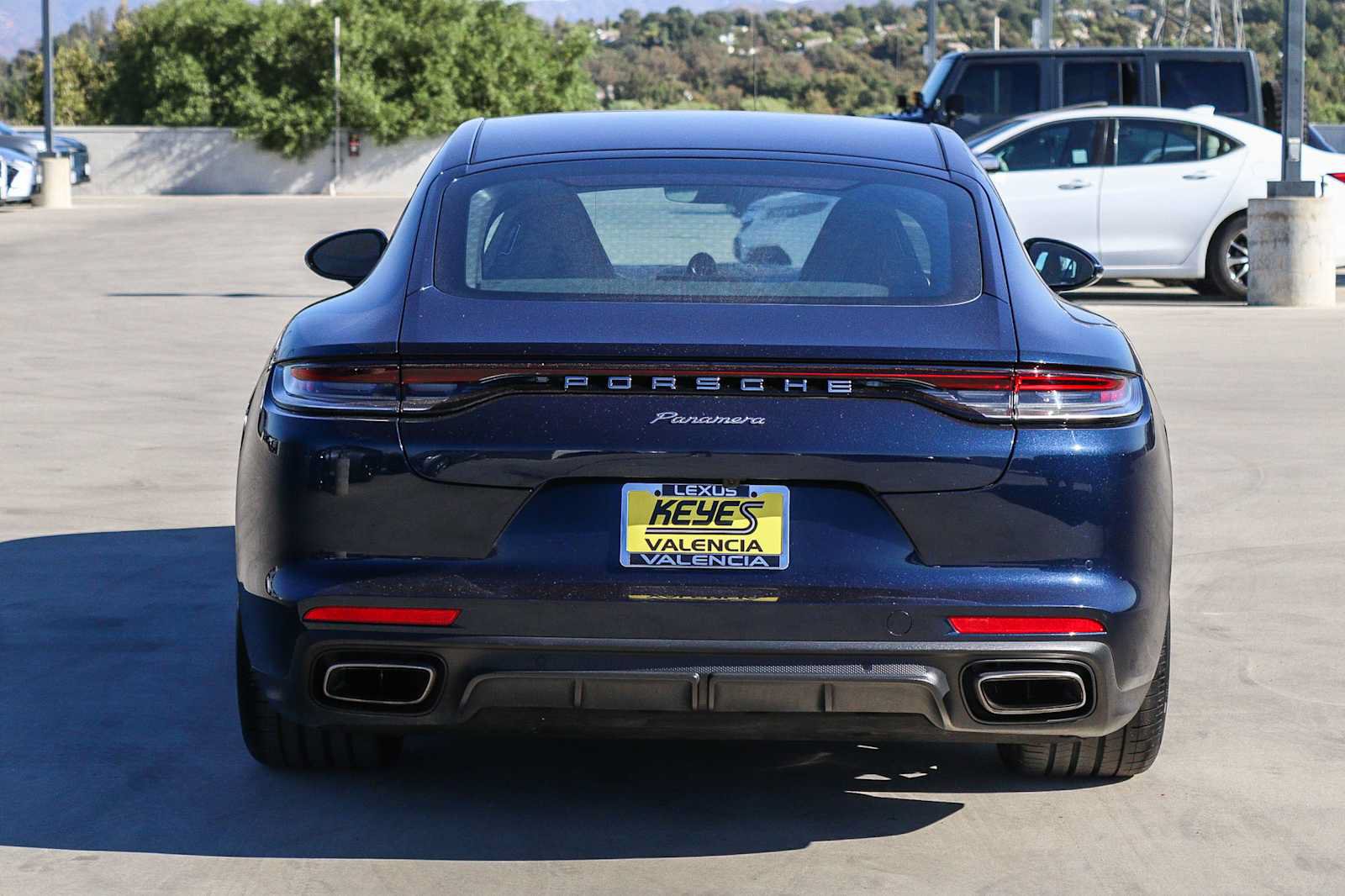 Used 2021 Porsche Panamera RWD image 3