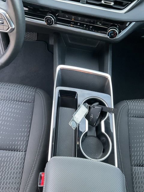 New 2025 Chevrolet Equinox LT w/ Midnight Edition image 18