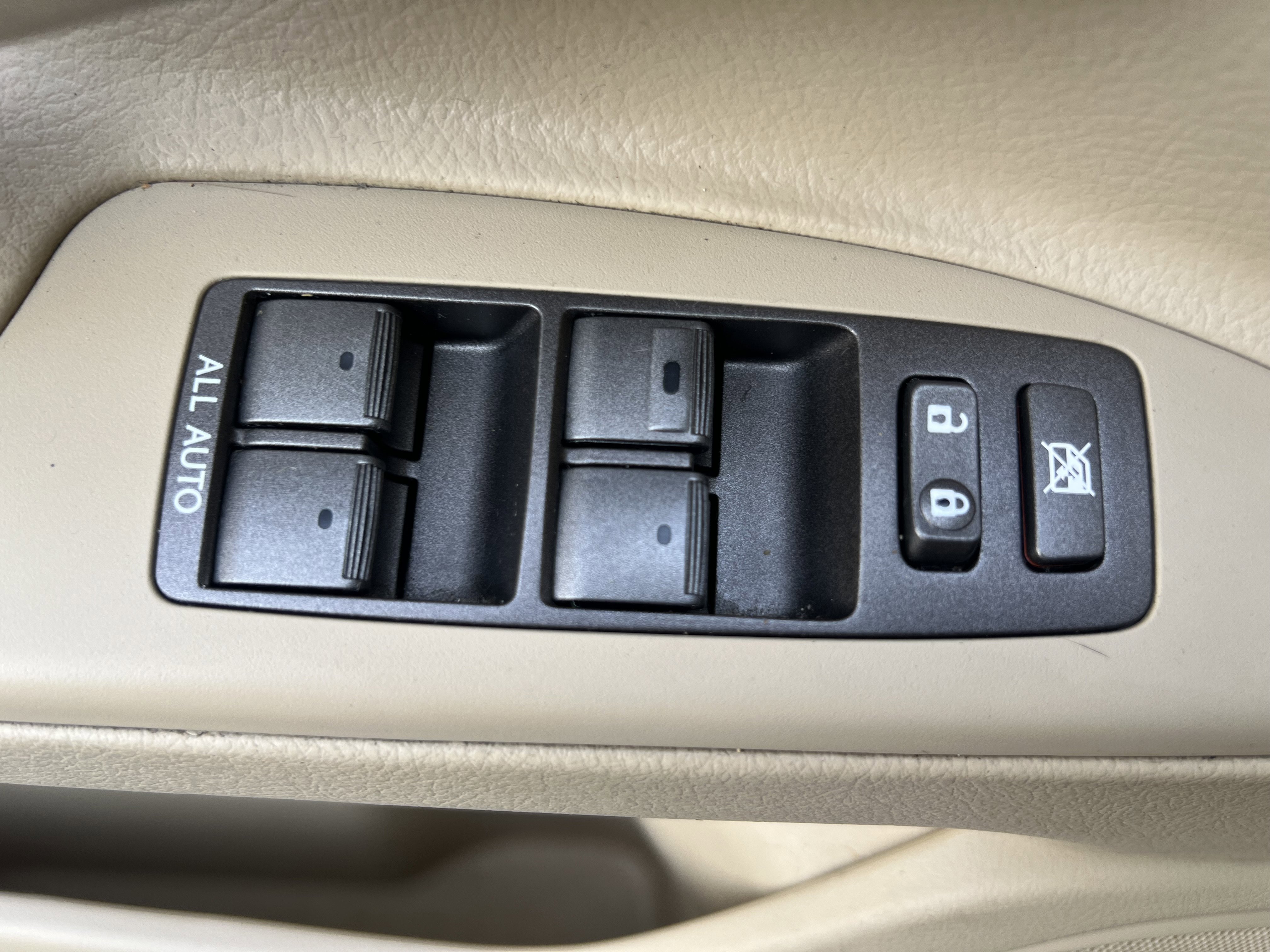 Used 2009 Lexus LX 570 4WD image 10