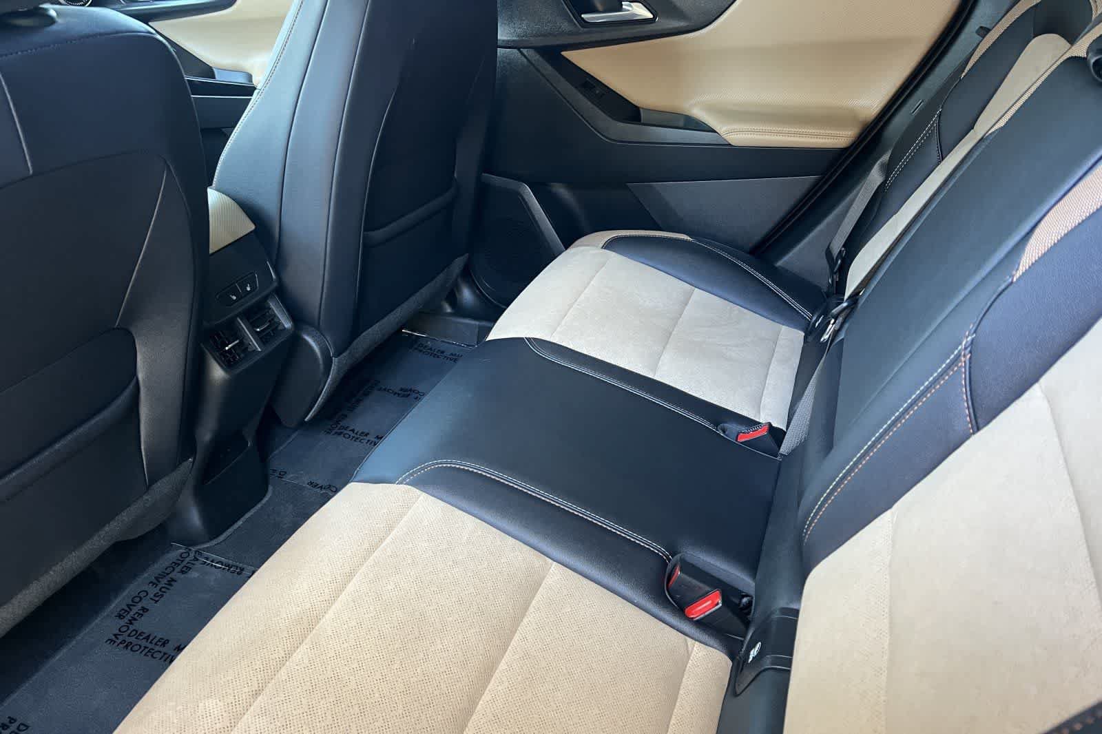 Used 2025 Chevrolet Equinox ACTIV w/ Convenience Package III AWD/4WD image 5