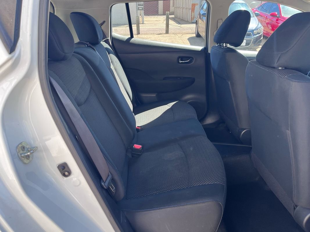 Used 2013 Nissan Leaf S w/ Charger Pkg image 22