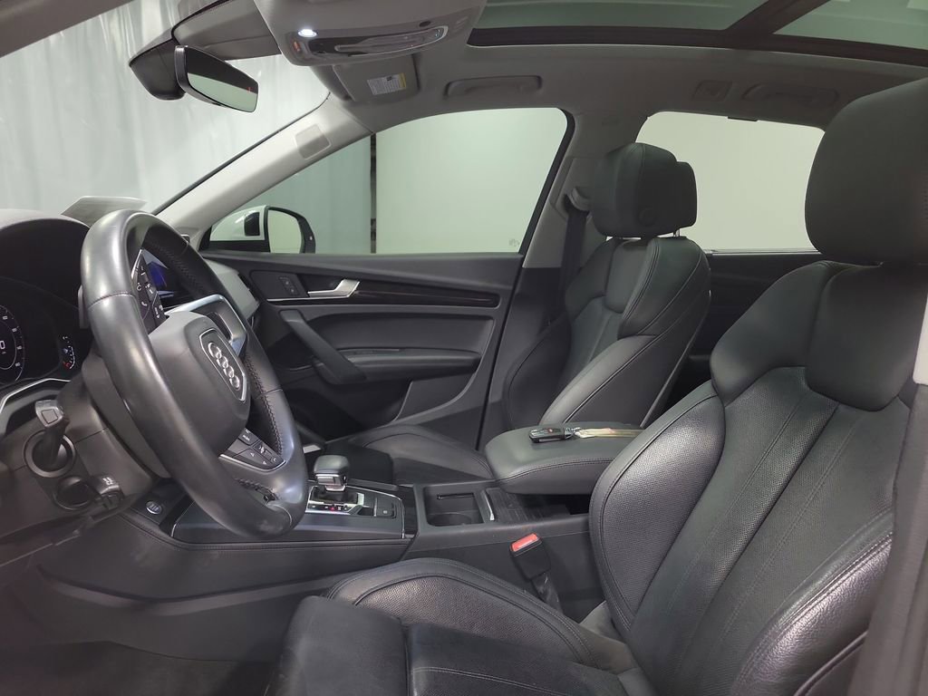 Used 2020 Audi Q5 e Premium Plus w/ Premium Plus Package image 13