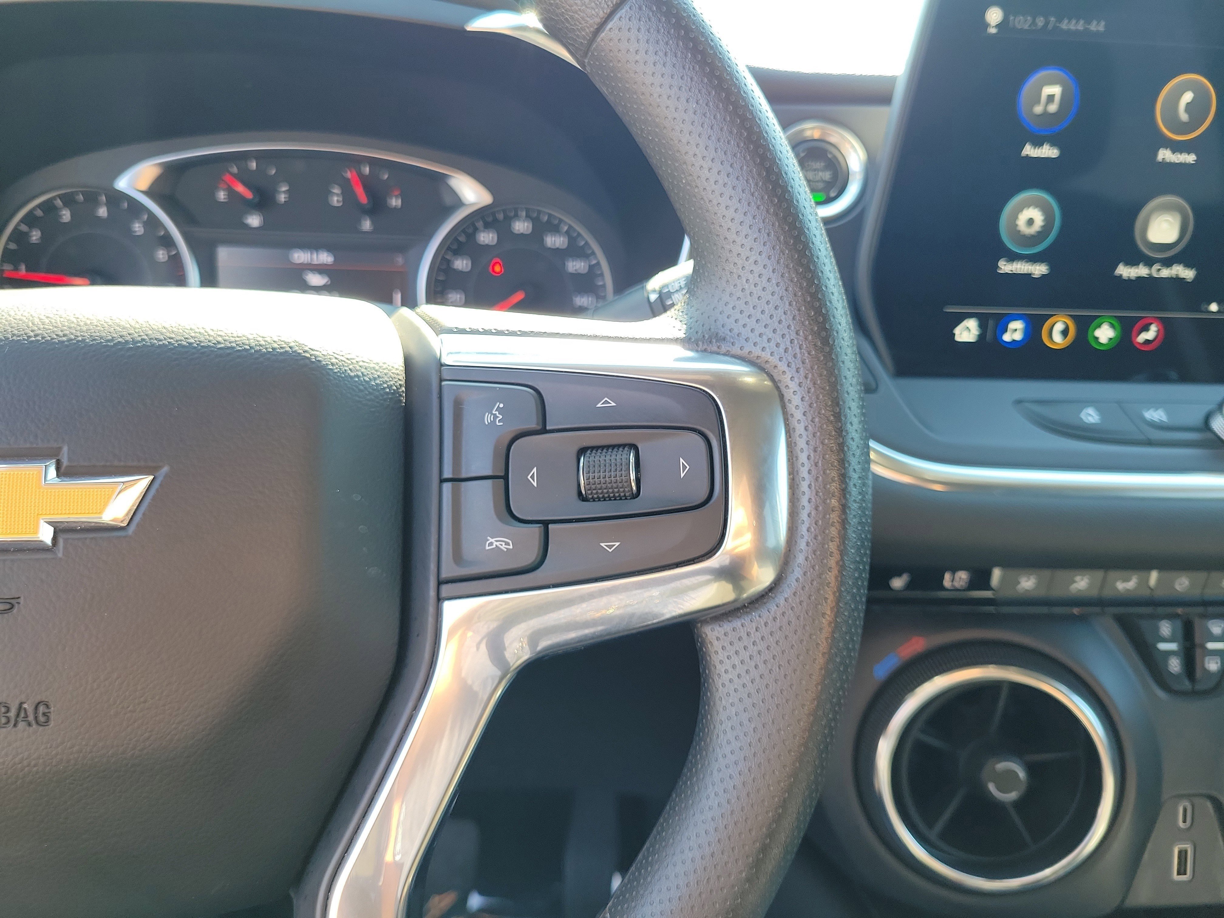 Used 2025 Chevrolet Blazer LT AWD/4WD image 23