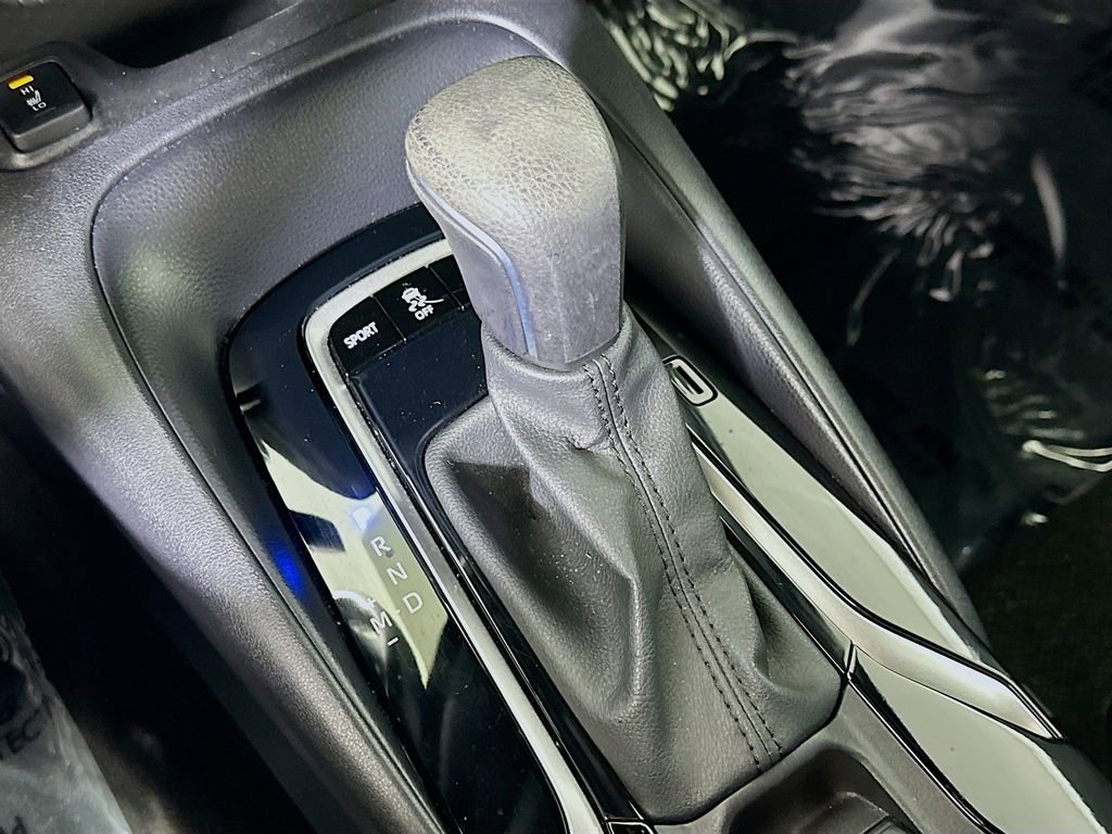 Used 2022 Toyota Corolla XSE image 29