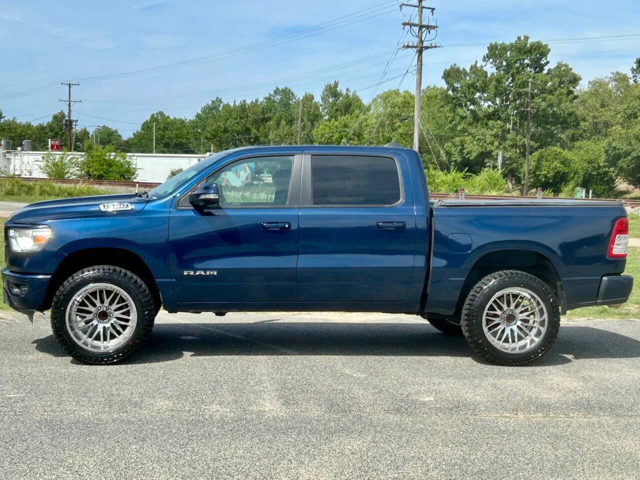 Used 2019 RAM 1500 Big Horn RWD image 2