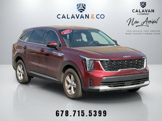 Certified 2025 Kia Sorento LX image 1