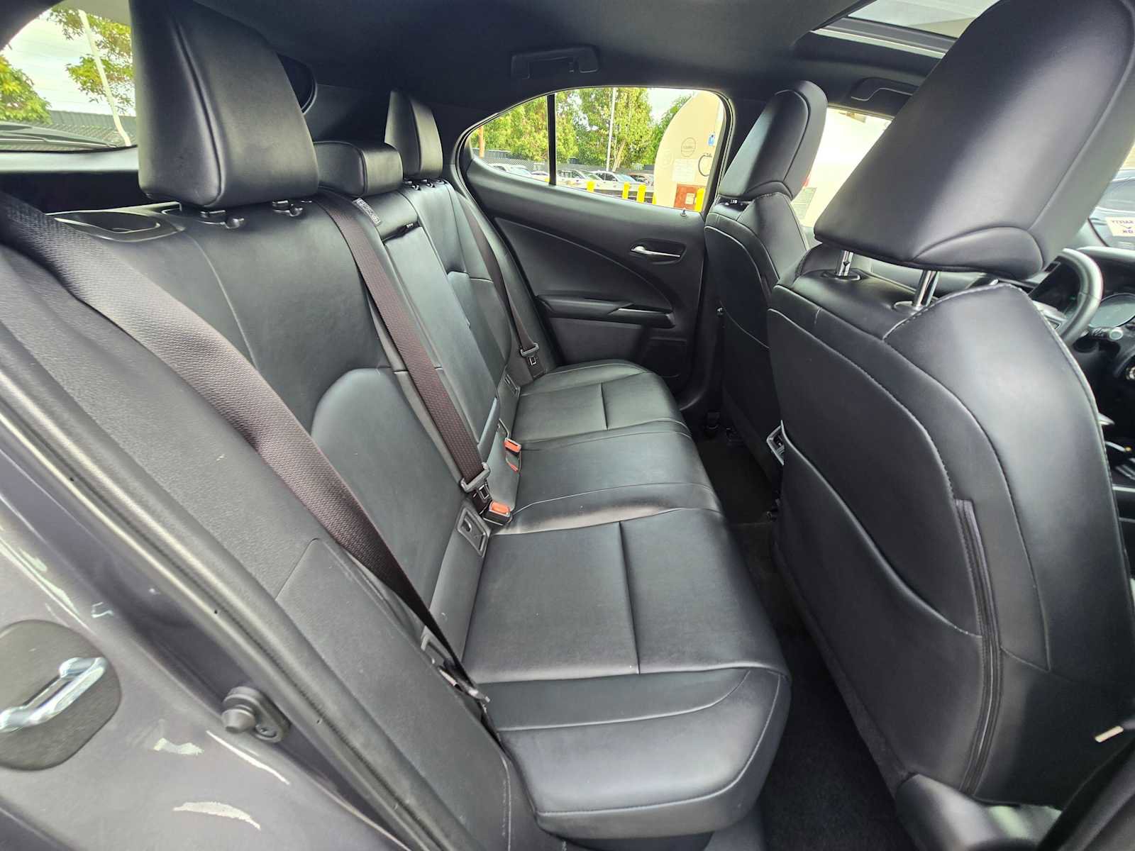 Certified 2024 Lexus UX 250h FWD image 14