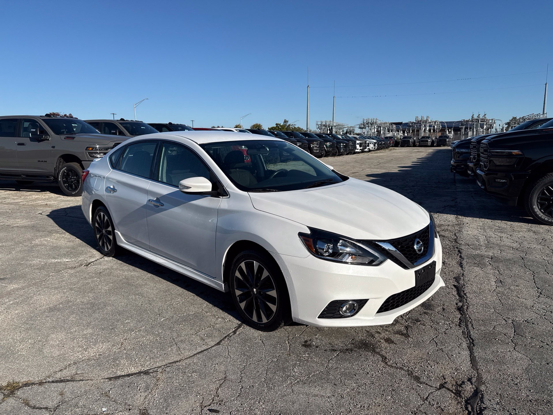 Used 2016 Nissan Sentra SR w/ Driver's Assist Package FWD image 4