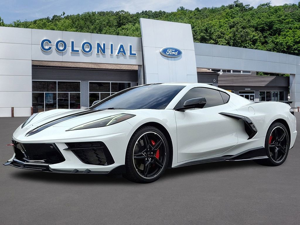 Used 2025 Chevrolet Corvette Stingray Premium Cpe w/ Z51 Performance Package image 3