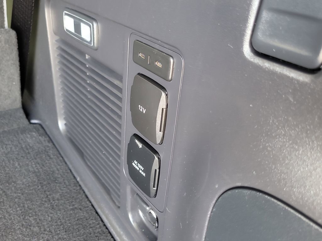 Certified 2025 Ford Expedition Platinum image 10