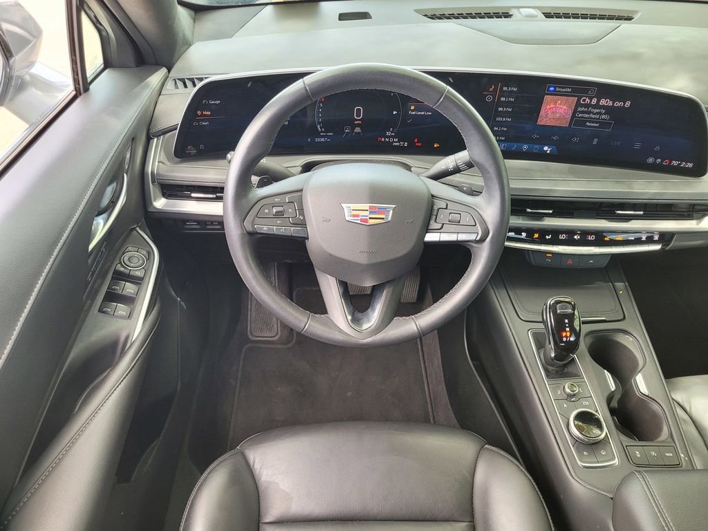 Used 2024 Cadillac XT4 Premium Luxury image 9